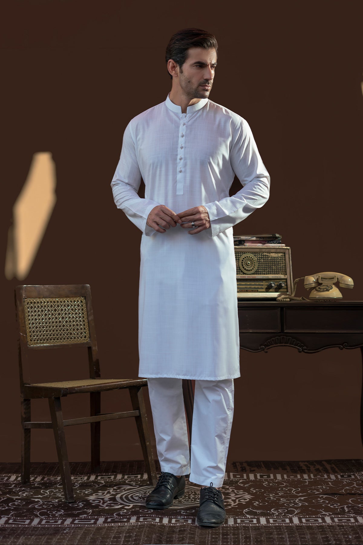 White Design Kurta Pajama