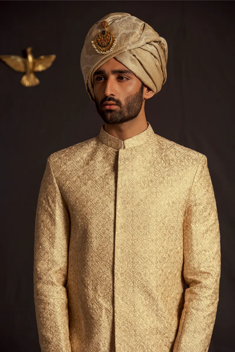 Zoq Sherwani